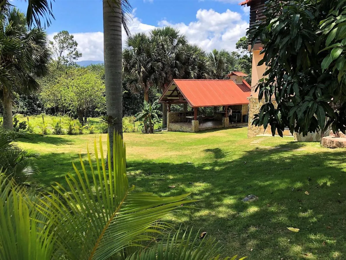 Casa vacanze Green Sierra Villa campestre con Piscina, Patio, BBQ, Jacuzzi, Billar, Gazebo para 16 personas Jarabacoa Repubblica Dominicana